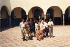 1988. Escuela Josefina Vergara. Aparecen Aracely Acosta, Jaime Pérez Calzada, Carmen Guridi, otros.